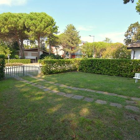 Villa In Lignano Riviera Comfortable Lignano Sabbiadoro Dış mekan fotoğraf