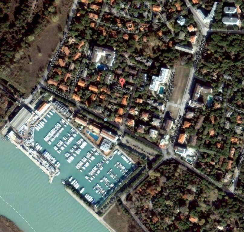 Villa In Lignano Riviera Comfortable Lignano Sabbiadoro Dış mekan fotoğraf